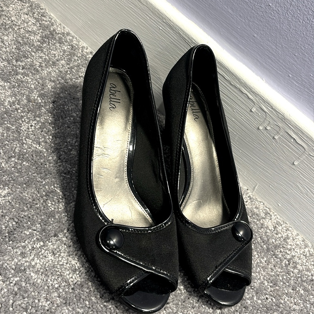 Abella Simple Black Heels Patent Leather